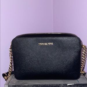 Micheal Kors Crossbody